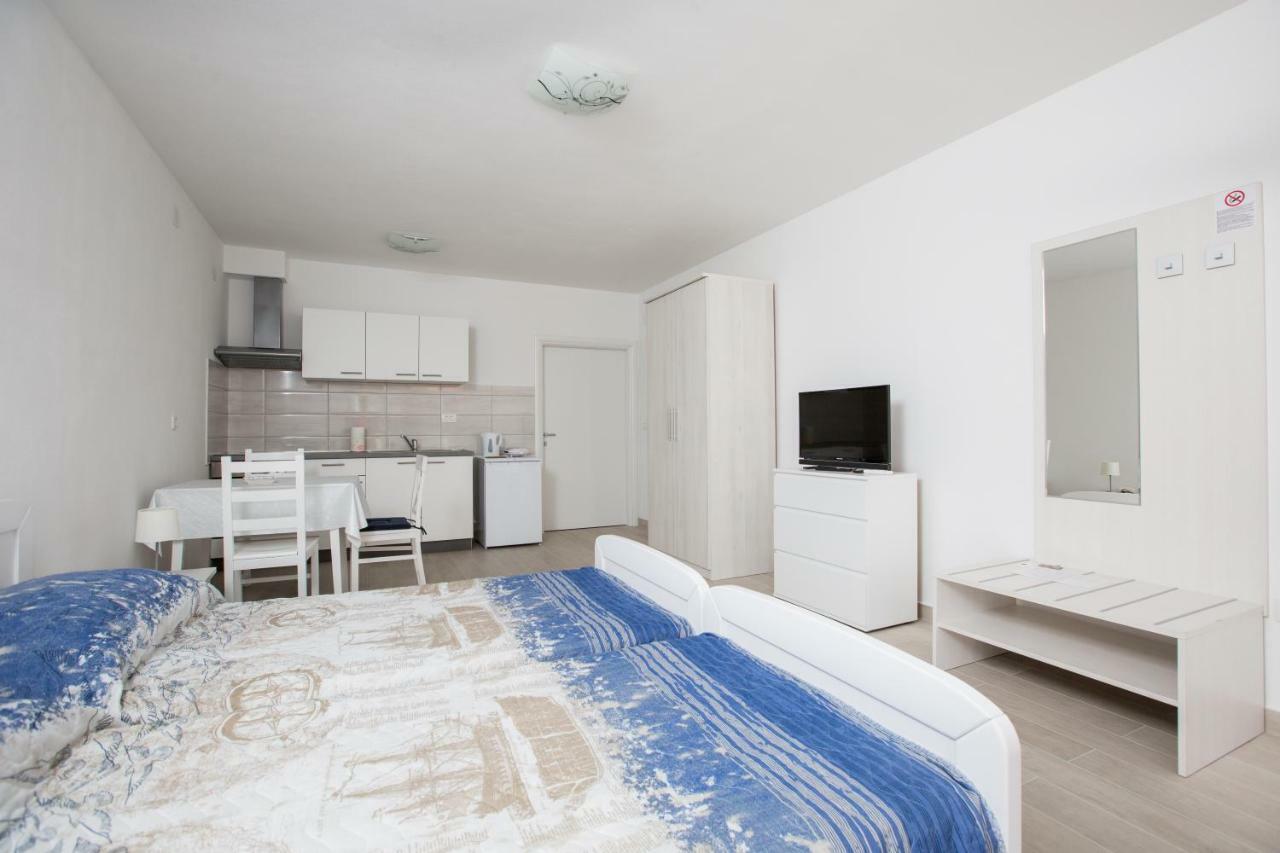 אופטיה Apartmani Ve-Ro מראה חיצוני תמונה